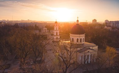 Chisinau, Moldova Cumhuriyeti 'nin başkenti. 2020 'de Chisinau Metropolitan Central Park' ın hava görüntüsü.
