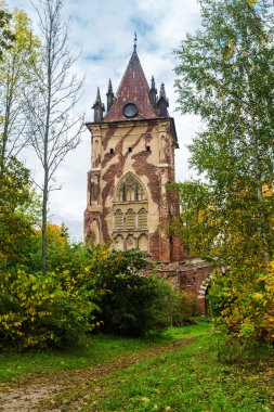 Rusya. Saint Petersburg. Puşkin. Park. Chapelle.