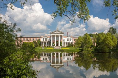 Moskova Botanik bahçesinde bahar