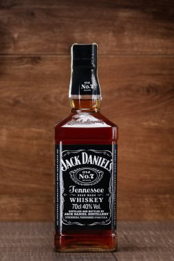 Minsk, Beyaz Rusya - 13 Aralık 2016: Şişe Jack Daniels wo üzerinde