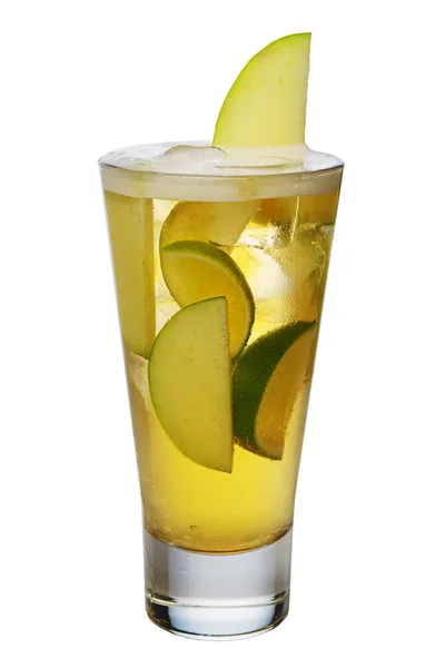 Apple cocktail with beer, lime and ice cubes in highball glass i — Stock Photo, Image