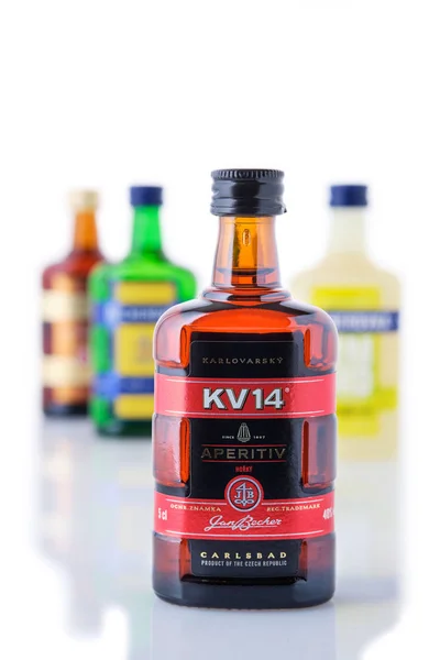 2019, 5 Kasım, Minsk, Belarus - Karlsbader Becher-Bitter, Kv14 Becherovka — Stok fotoğraf