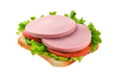 Beyaz salatalı sandviç, domates ve sosis.