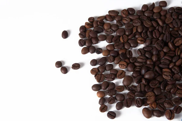 Зерно кави, квасоля. Білий фон — стокове фото