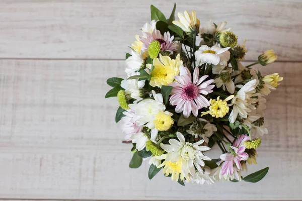 Bouquet de différents chrysanthèmes Images De Stock Libres De Droits