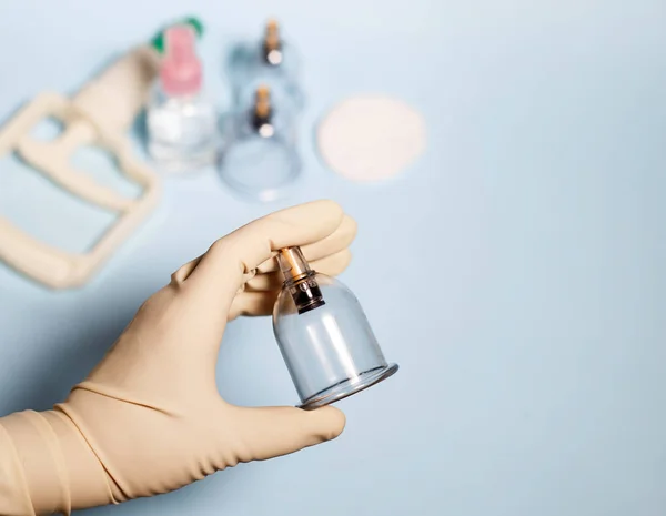 Süpürge terapisi. Bardak masajı. Hijama