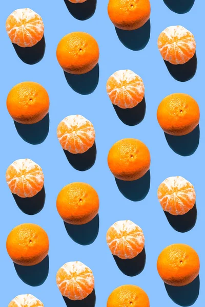 Ovoce Vzor Mandarinky Izolované Modrém Nebo Mátovém Pozadí Horní Pohled — Stock fotografie