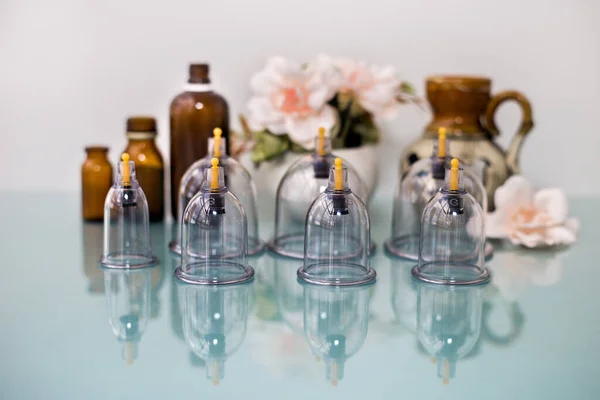 Süpürge terapisi. Bardak masajı. Hijam