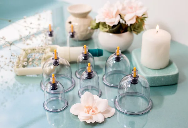 Süpürge terapisi. Bardak masajı. Hijam