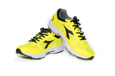 çalışan spor ayakkabı