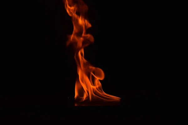 Piękny ogień płomienie na czarnym tle. Obrazy Stockowe bez tantiem