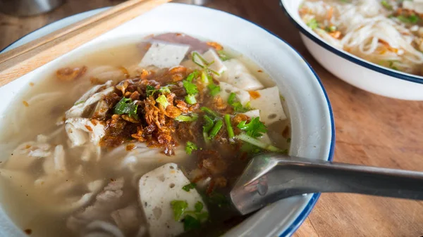 Vietnamese Noodle Pork Vegetables Table — ストック写真