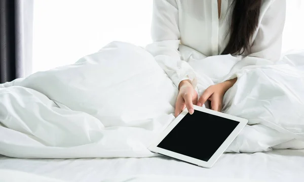 Close Asian Woman Use Tablet Bed Wake Weekend Mornning Use — Stock Photo, Image