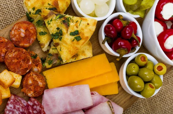 Meze tabağı paylaşımı