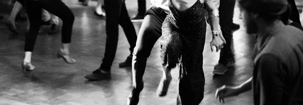 Swing dancers in black and white and vintage style — Stock Photo, Image