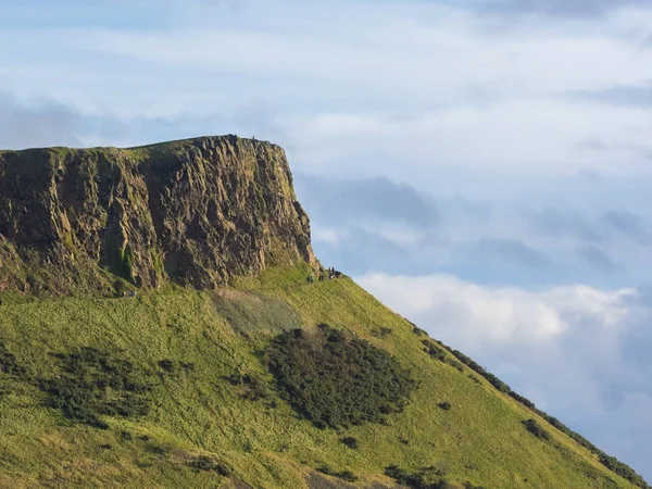 Arthur's Seat, the main peak of the group of hills in Edinburgh — Stock Photo, Image