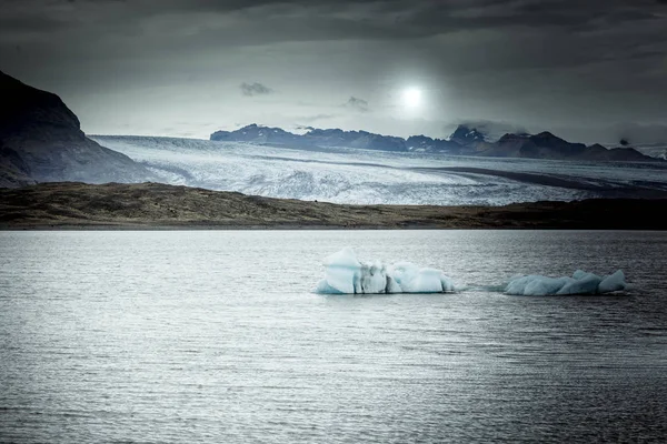 Jokulsarlon 冰川泻湖 Vatnaj 的冰山美景 — 图库照片