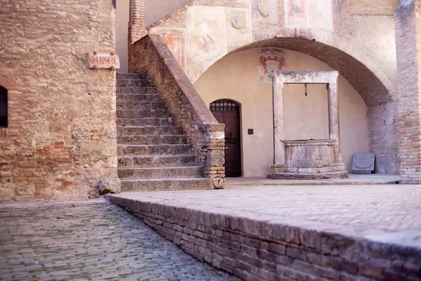 Historisk by San Gimignano, Toscana, Italia – stockfoto