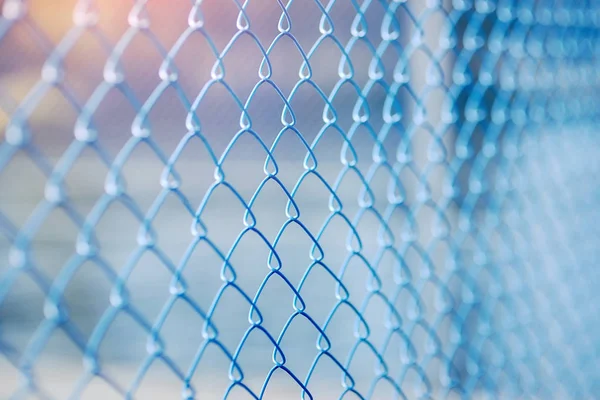 Mavi örgü çelik kafes