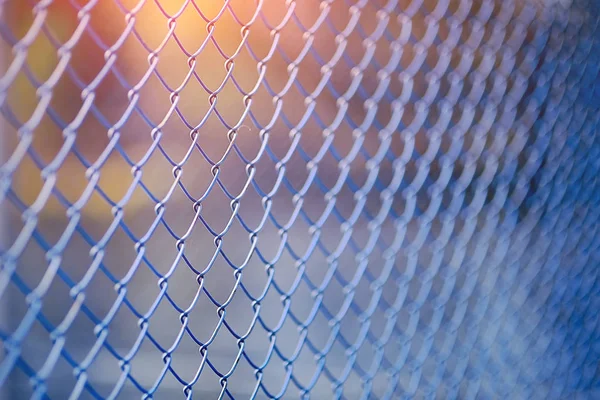 Mavi örgü çelik kafes