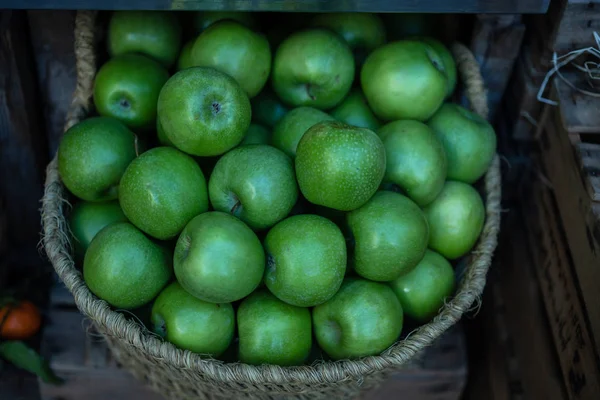 Organická Zelenina Ovoce Nachází Trhu Farmáře Prodává Čerstvou Zeleninu Zahrady — Stock fotografie