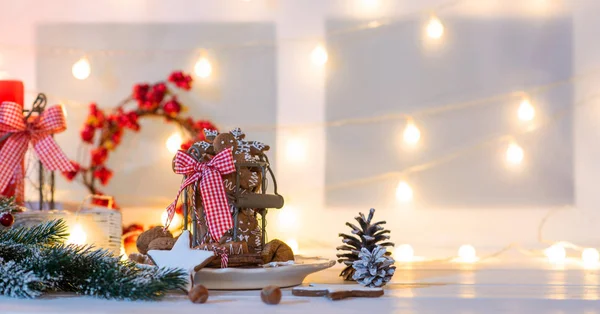 Biscoitos Natal Com Decoração Festiva Pão Gengibre Caseiro Fundo Decoração — Fotografia de Stock