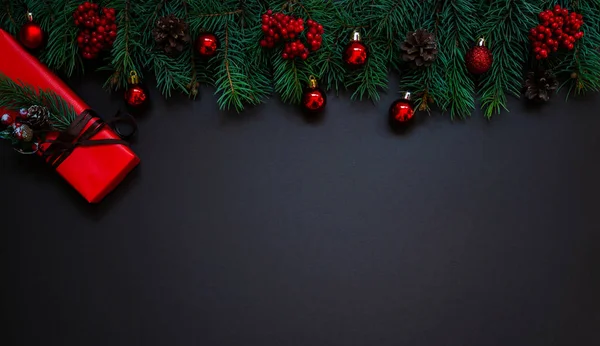 Caja Regalo Roja Con Decoración Navideña Moderna Regalo Año Nuevo — Foto de Stock