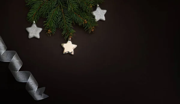 Navidad Año Nuevo Fondo Oscuro Tablero Con Decoraciones Plata Temporada — Foto de Stock