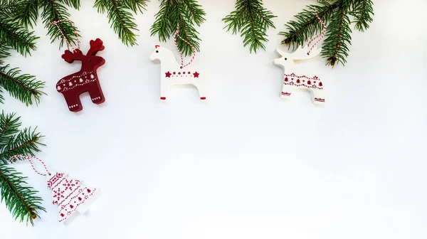 Jul Och Nyårsdesign Med Gran Vintage Trä Vit Röd Dekoration — Stockfoto