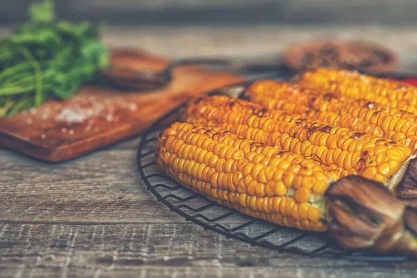Grilled Corn Cobs Spice Garlic Lemon Paprika Cheese Mexican Food — Stock Photo, Image