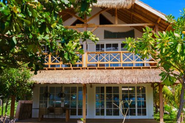 Tioman tropikal adasında güzel bir sahil evi, Malezya.