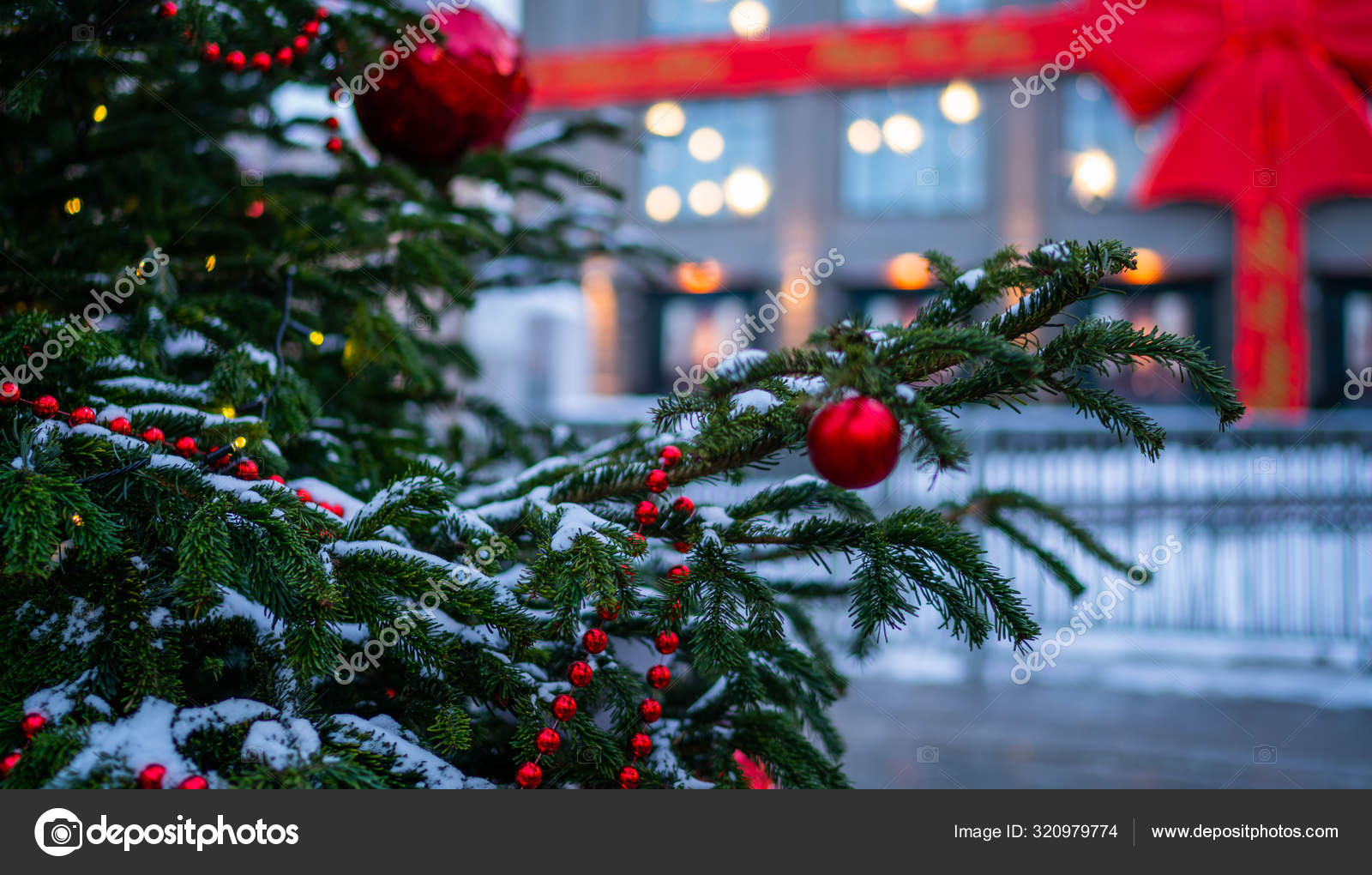 クリスマスイルミネーション写真素材 ロイヤリティフリークリスマスイルミネーション画像 Depositphotos クリスマスイルミネーション写真素材 ロイヤリティフリークリスマスイルミネーション画像 Depositphotos