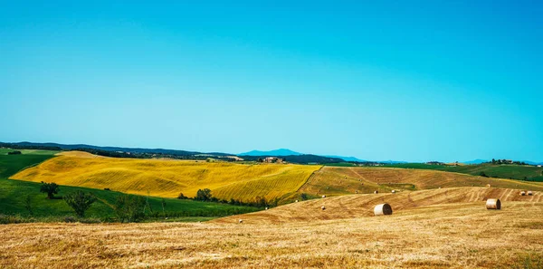 Prachtig Voorjaarslandschap Toscane Italië Toscane Dorp Een Ochtend — Stockfoto