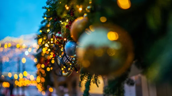 Διακοπές Των Χριστουγέννων Αναβοσβήνει Αφηρημένα Φόντο Στολισμένο Χριστουγεννιάτικο Δέντρο — Φωτογραφία Αρχείου