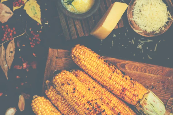 Grilled Corn Cobs Spice Garlic Lemon Paprika Cheese Mexican Food — Stock Photo, Image