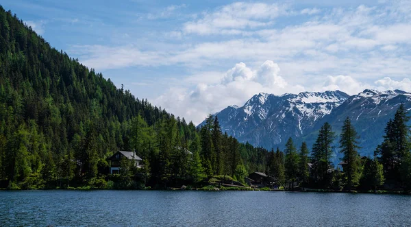 Vista Panoramica Sul Villaggio Alpino Sul Lago Interlaken Svizzera Vecchio — Foto Stock