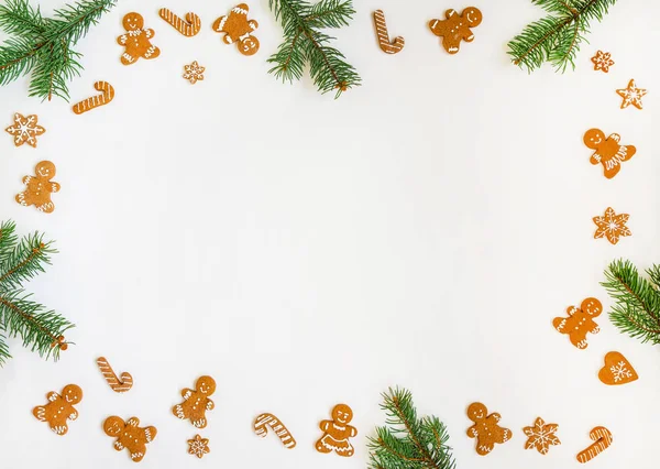 Diseño Marco Creativo Hecho Galletas Jengibre Navidad Ramas Abeto Sobre —  Fotos de Stock