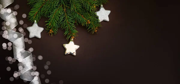 Navidad Año Nuevo Fondo Oscuro Tablero Con Decoraciones Plata Temporada —  Fotos de Stock
