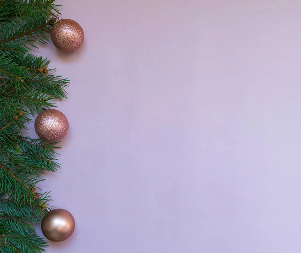 Weihnachts Oder Neujahrsrahmenkomposition Weihnachtsdekoration Rosa Farben Auf Pastellfarbenem Hintergrund Mit — Stockfoto