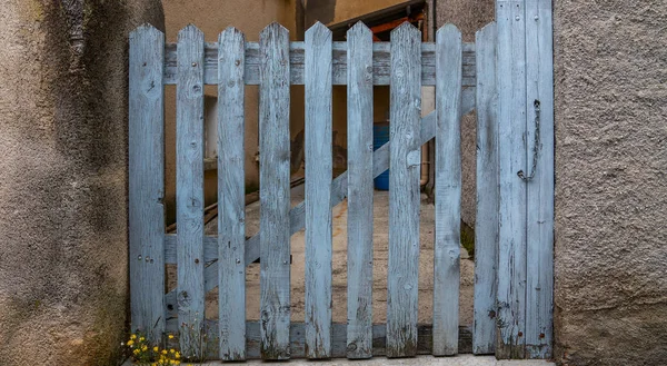 Old Gate Old Building Blue Weathering Destruction Picket Fence Gate — 스톡 사진