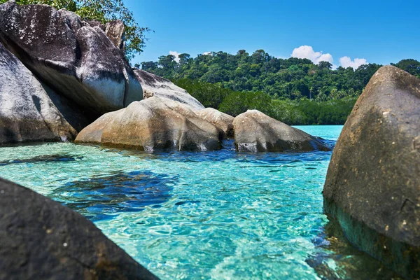 Playa Paradisíaca Tropical Con Arena Blanca Cielo Azul Agua Turquesa —  Fotos de Stock