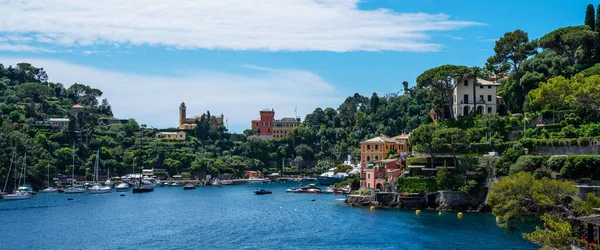 Liguryjski Brzeg Morza Pobliżu Portofino Słoneczny Letni Dzień Liguria Włochy — Zdjęcie stockowe