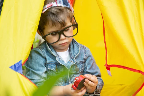 Sfârşitul Verii Summer Aer Liber Portret Copil Frumos Trist — Fotografie, imagine de stoc