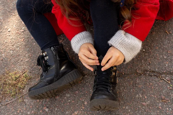 Child Fine Motor Skills Hands Little Girl Dressing Tying Shoelaces — 스톡 사진