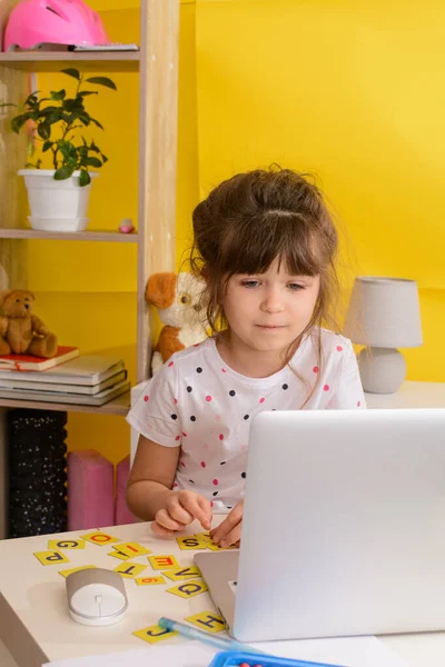 Bambini Imparano Inglese Online Casa Educazione Casa Distanza Bambini Ragazza — Foto Stock