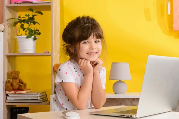 Schoolgirl Studying Homework Her Online Lesson Home Online Education Online — Stock Photo, Image