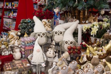 Hediyeler ve Noel süsler