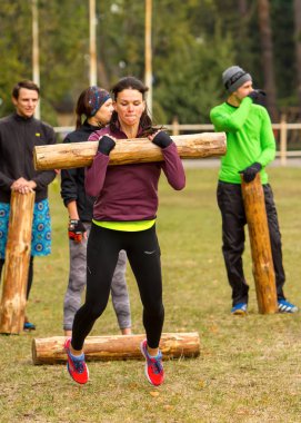 Zamanda atlama bir giriş ile kız.