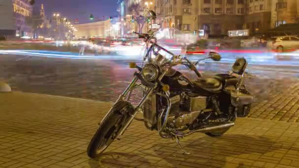 Time Lapse Ukraine Kiev Automne Nuit Croiseur Moto Sur Fond — Video