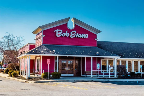 Bob Evans Restaurant Entrance — Stock Photo, Image